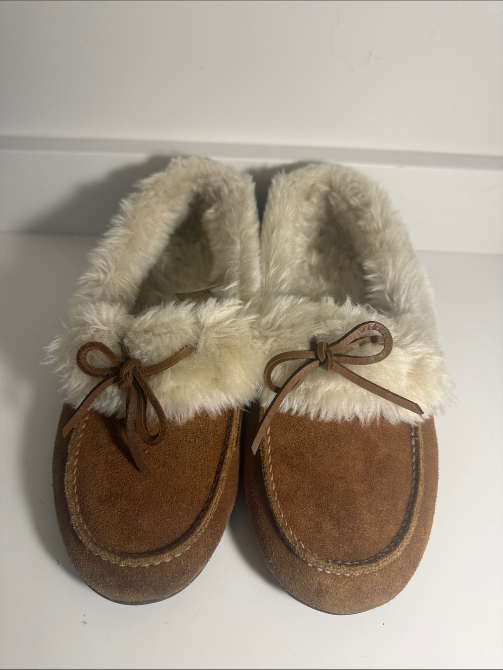 Vionic 366 Juniper Faux Fur Lined Brown Suede Moccasin Slippers - Size 9